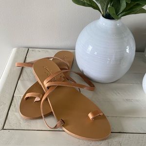 Carly Jean Los Angeles Rhodes Sandal Leather Brand New Never Worn Size 42